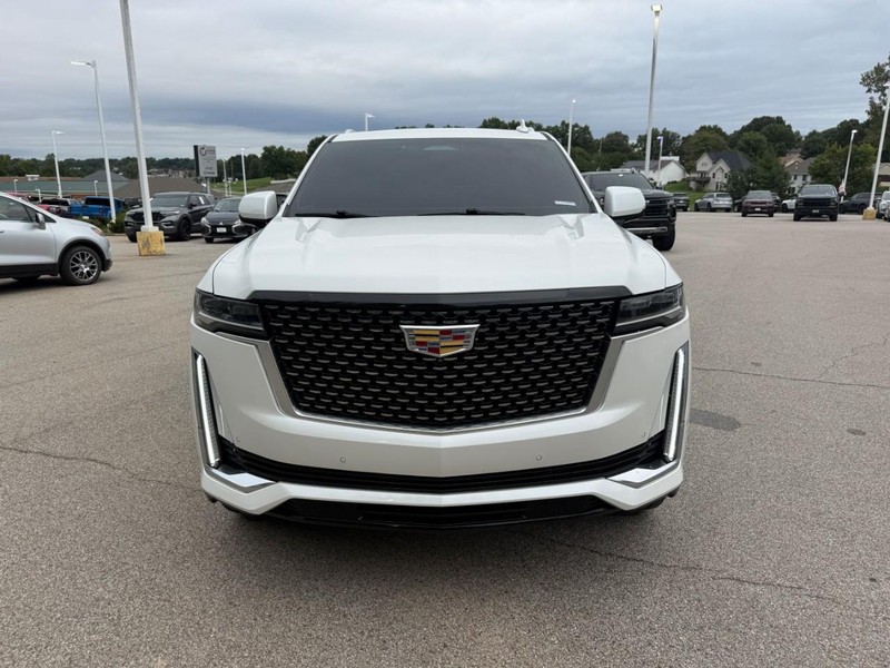 Cadillac Escalade Vehicle Image 09