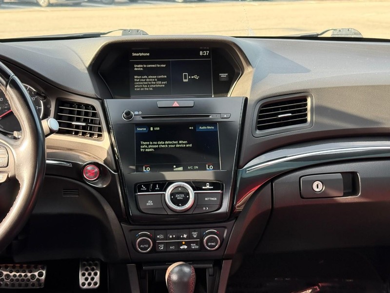 Acura ILX Vehicle Image 15