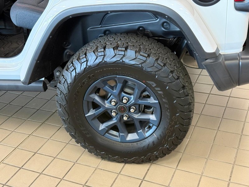 Jeep Wrangler Vehicle Image 07