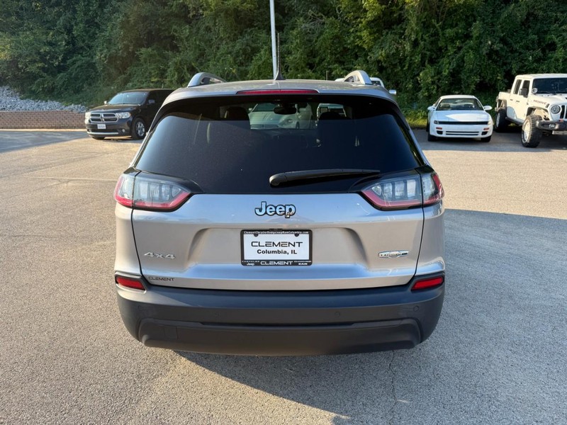 Jeep Cherokee Vehicle Full-screen Gallery Image 5
