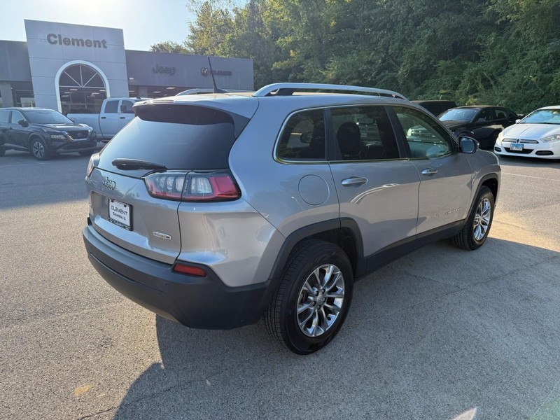 Jeep Cherokee Vehicle Full-screen Gallery Image 6