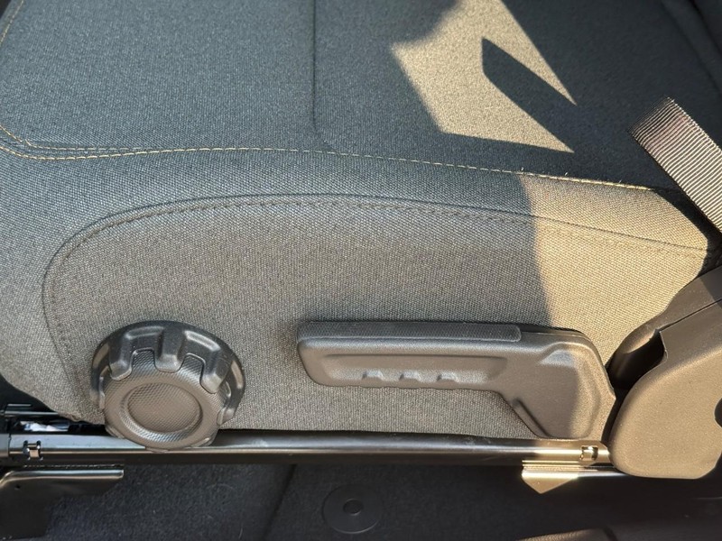 Jeep Wrangler Vehicle Image 15