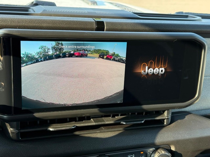Jeep Wrangler Vehicle Image 20