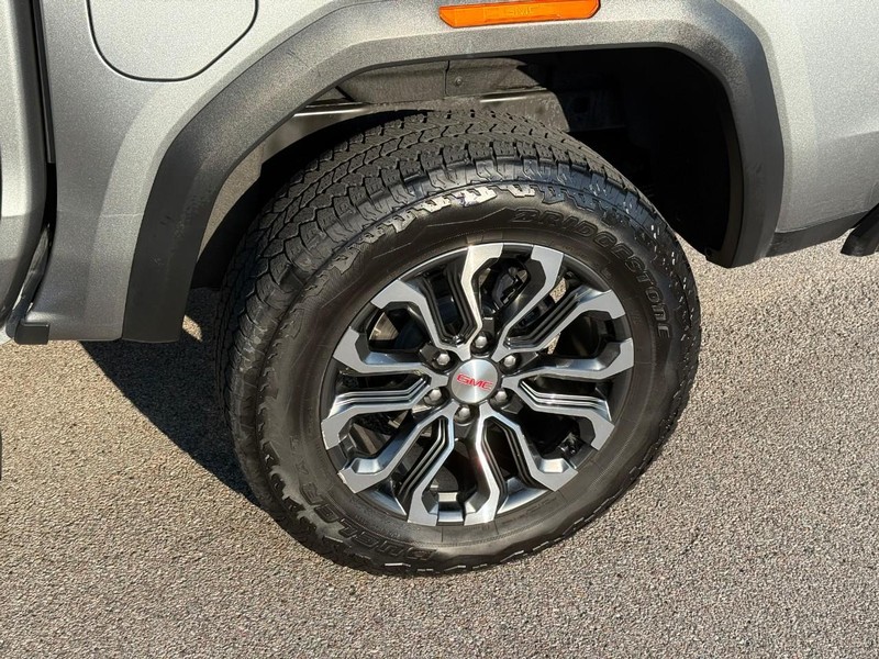 GMC Canyon Vehicle Image 05