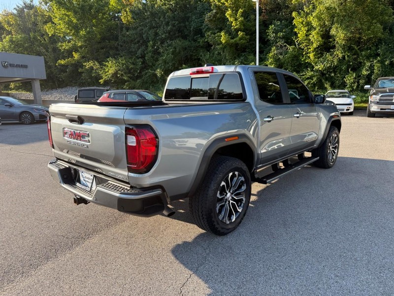 GMC Canyon Vehicle Image 09