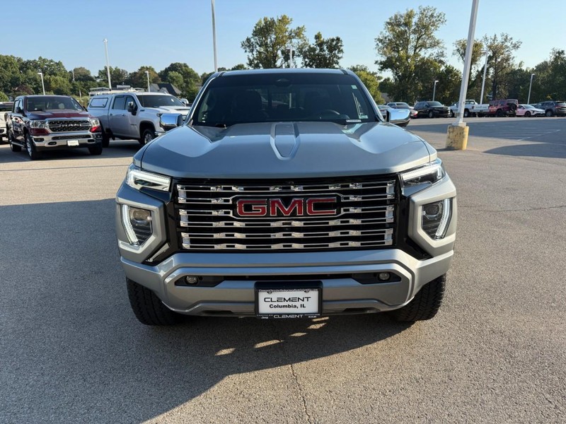 GMC Canyon Vehicle Image 12