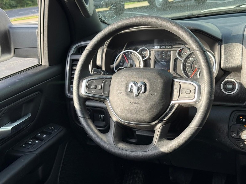 Ram 1500 Vehicle Image 09