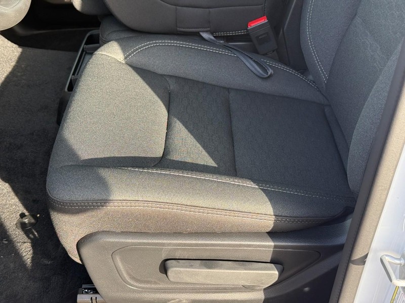Ram 1500 Vehicle Image 14