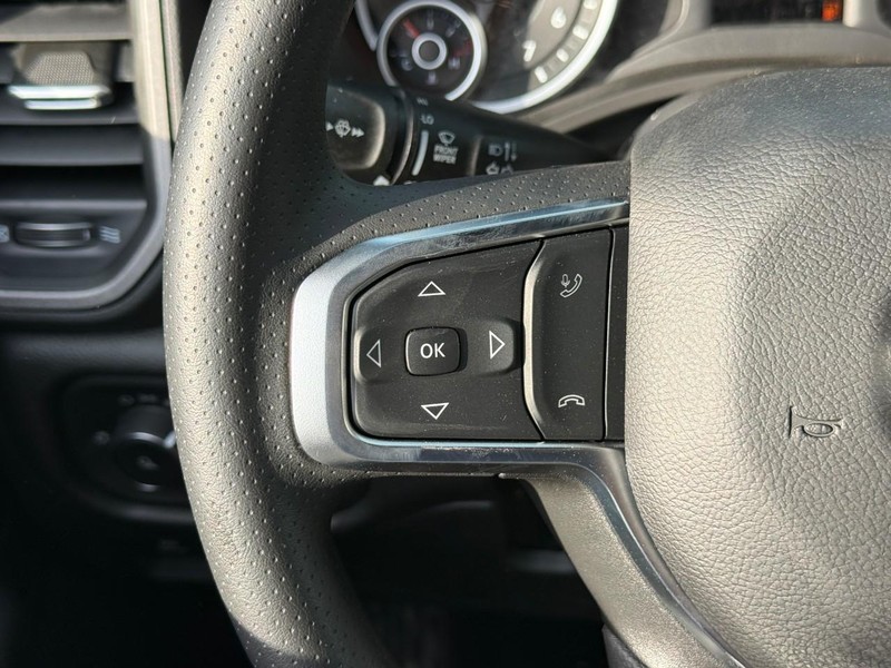 Ram 1500 Vehicle Image 16
