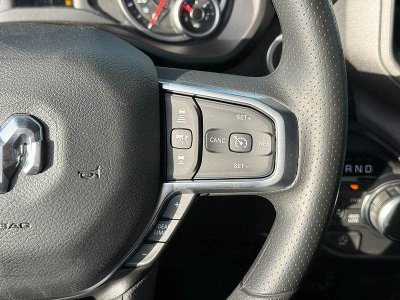 Ram 1500 Vehicle Image 17