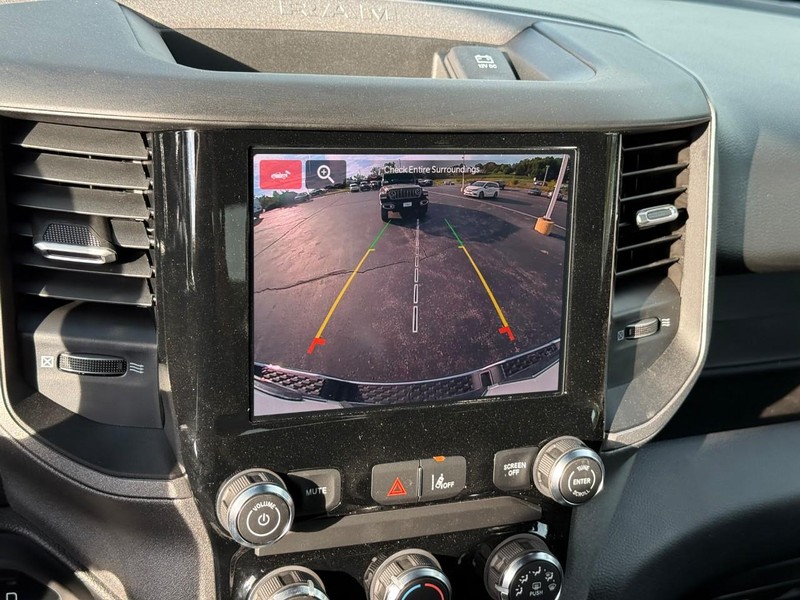 Ram 1500 Vehicle Image 18