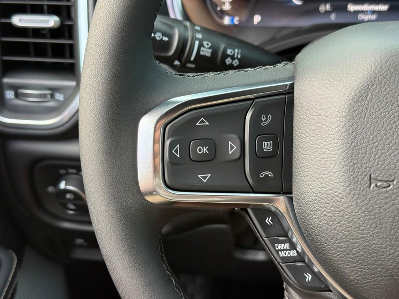 Ram 1500 Vehicle Image 18