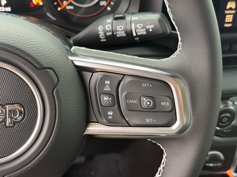 Jeep Wrangler Vehicle Image 17