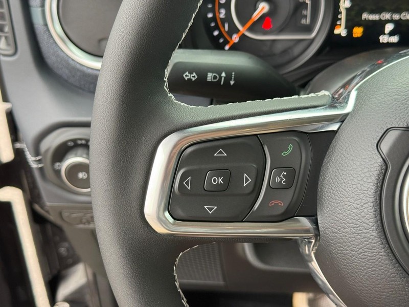 Jeep Wrangler Vehicle Image 18