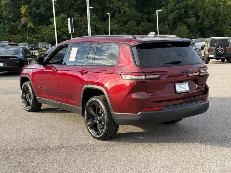 Jeep Grand Cherokee L Vehicle Image 04