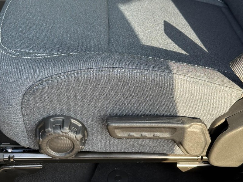 Jeep Gladiator Vehicle Image 15
