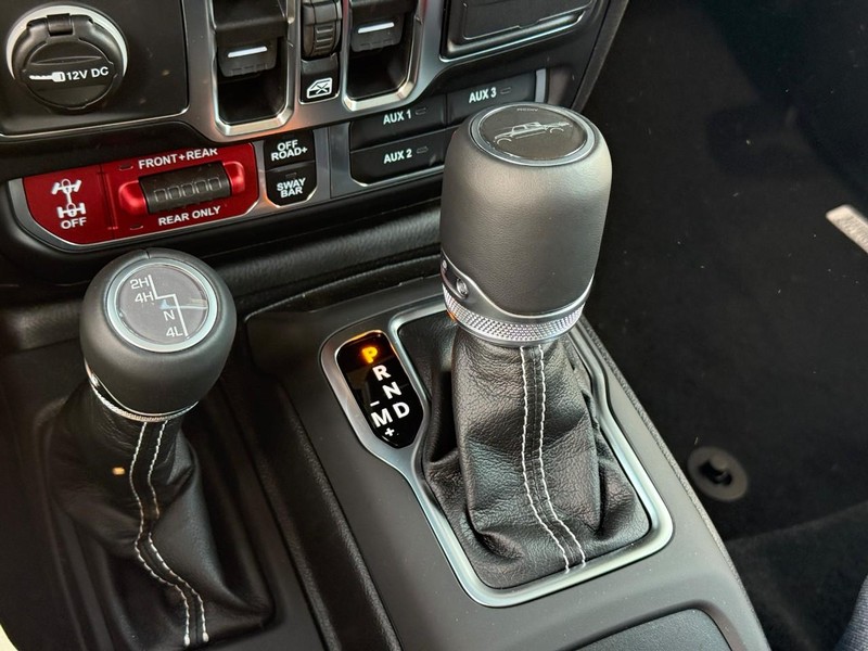 Jeep Gladiator Vehicle Image 18