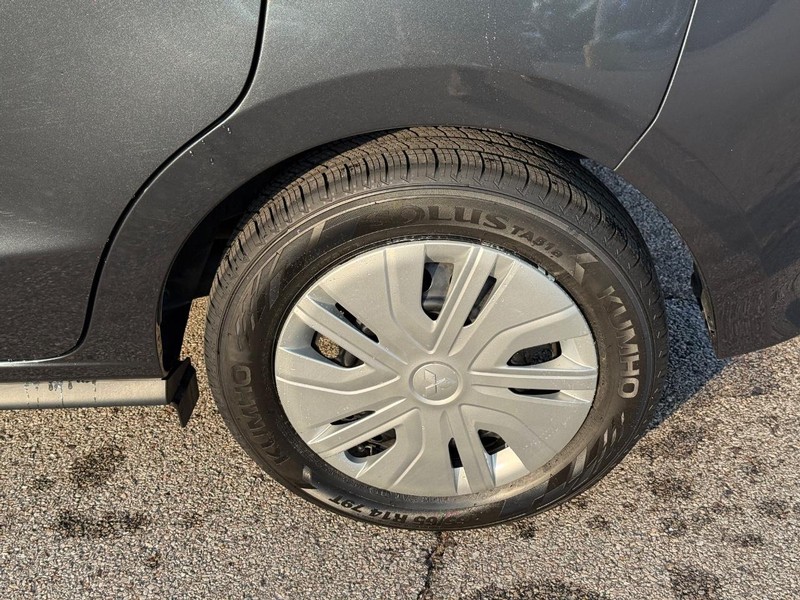 Mitsubishi Mirage Vehicle Image 05