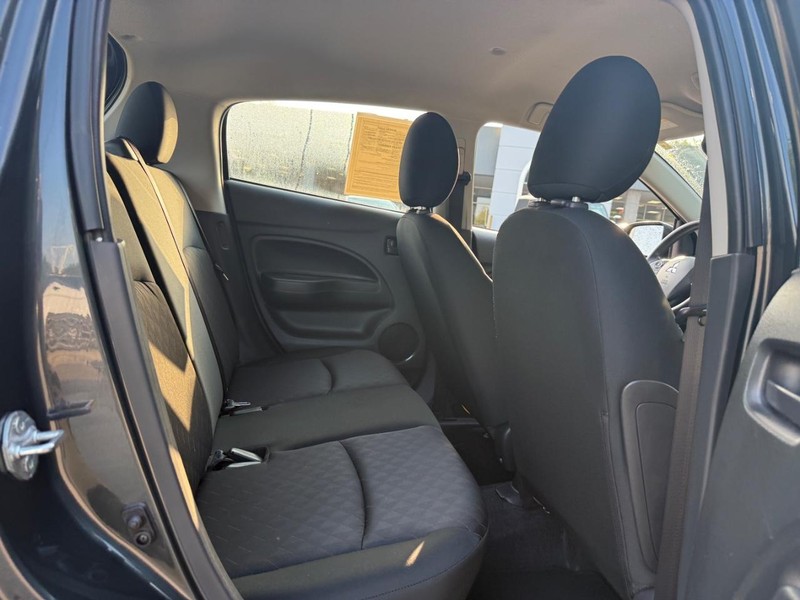 Mitsubishi Mirage Vehicle Image 12