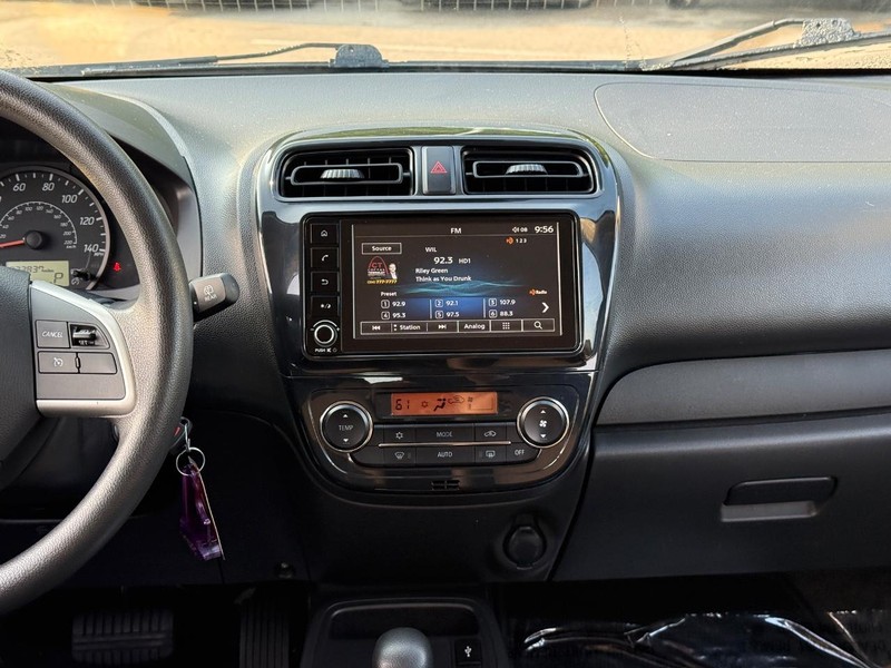 Mitsubishi Mirage Vehicle Image 15