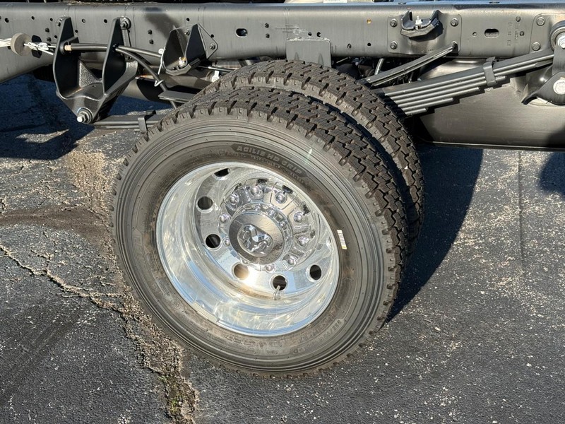 Ram 4500 Chassis Cab Vehicle Image 05