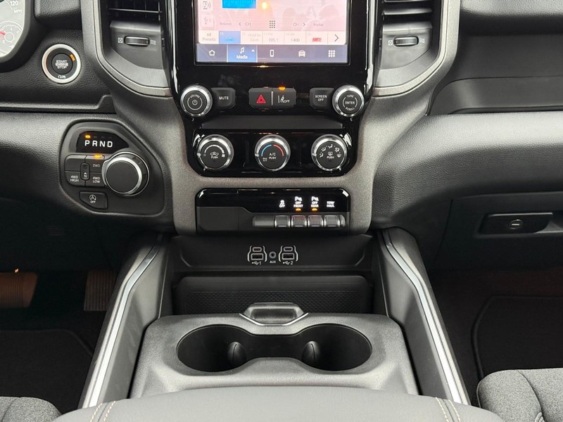 Ram 1500 Vehicle Image 12
