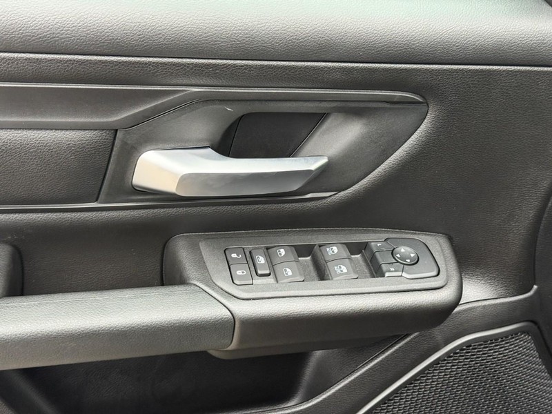 Ram 1500 Vehicle Image 13