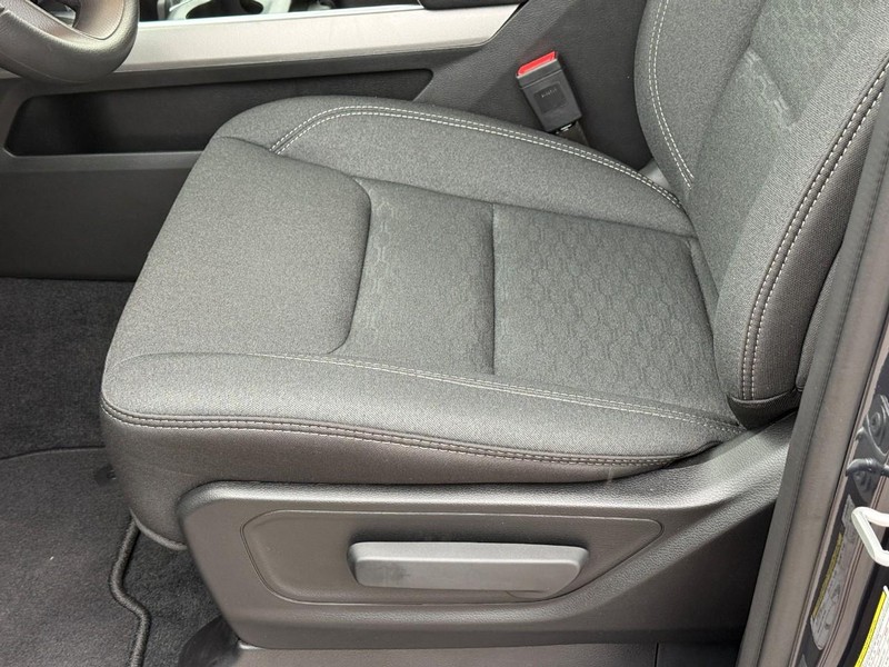 Ram 1500 Vehicle Image 14
