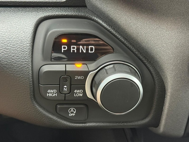 Ram 1500 Vehicle Image 18