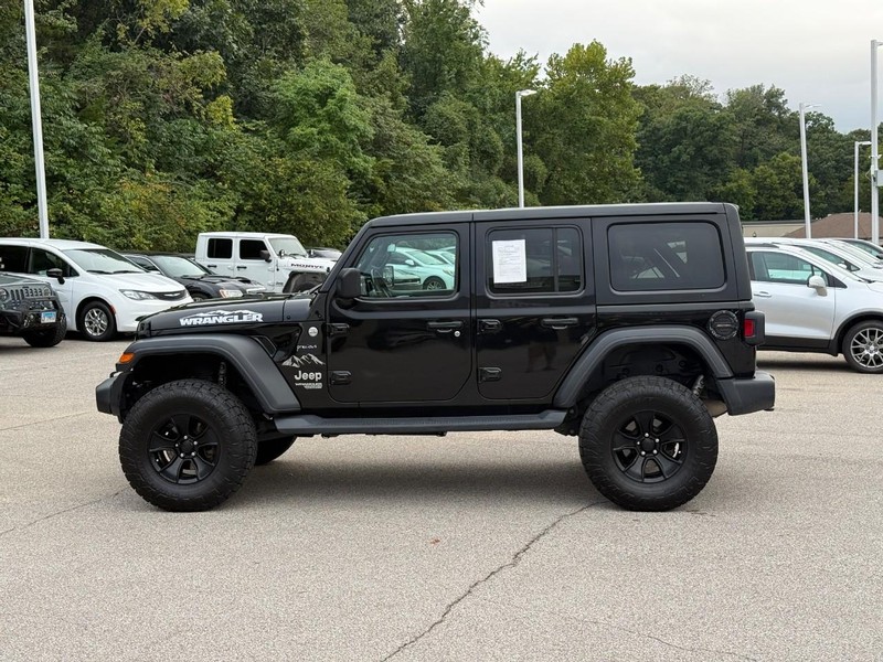 Jeep Wrangler Unlimited Vehicle Image 03
