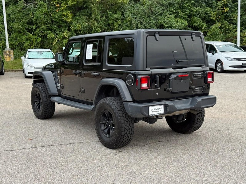 Jeep Wrangler Unlimited Vehicle Image 04