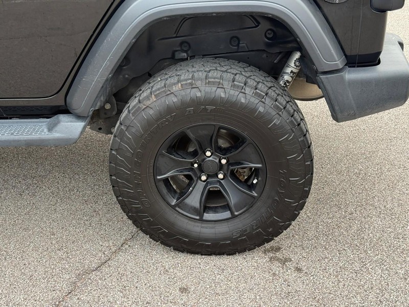 Jeep Wrangler Unlimited Vehicle Image 05