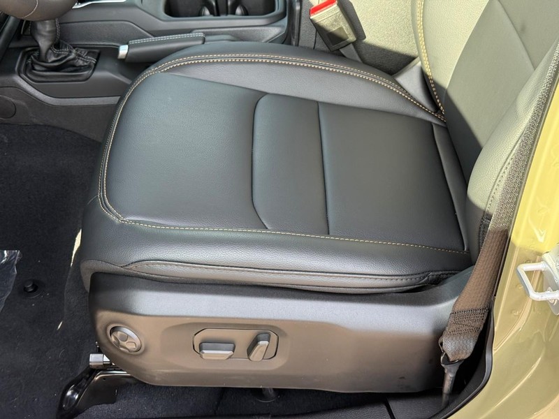 Jeep Wrangler Vehicle Image 14