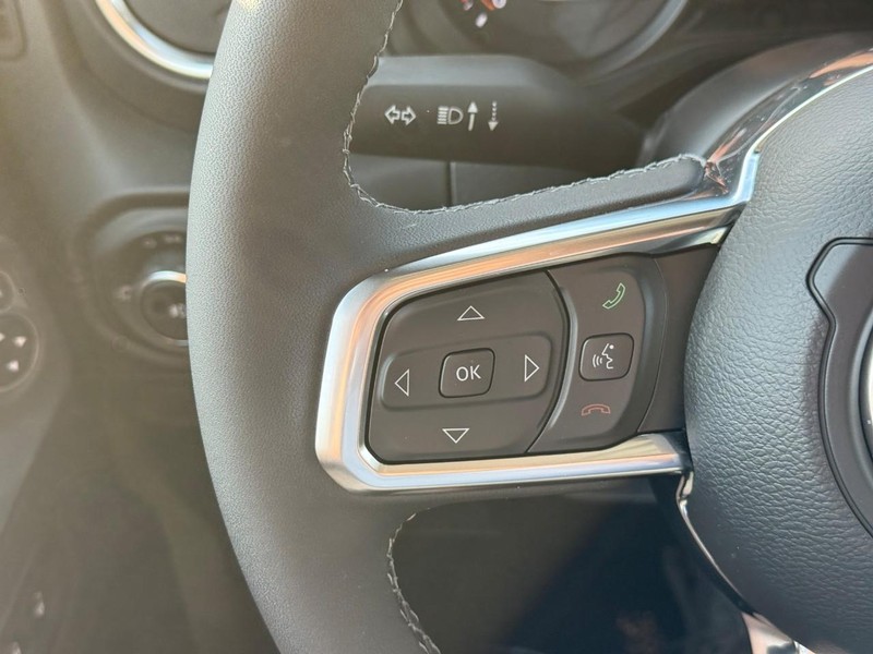 Jeep Wrangler Vehicle Image 16