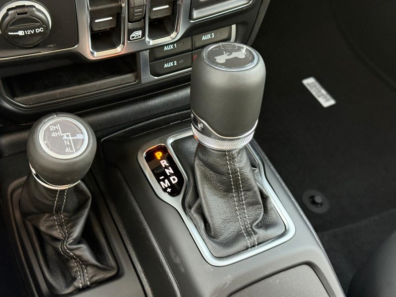 Jeep Wrangler Vehicle Image 18