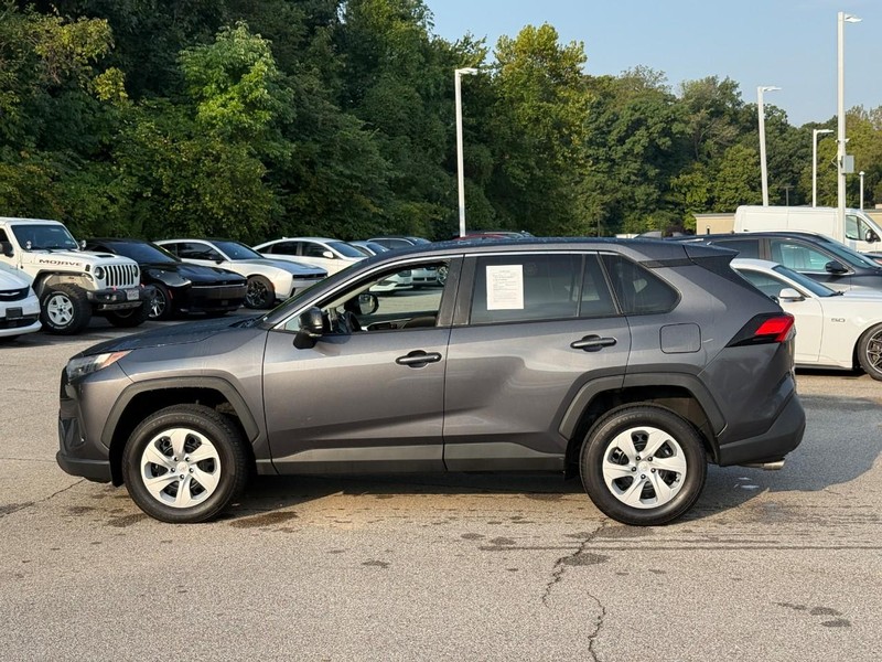 Toyota RAV4 Vehicle Image 03