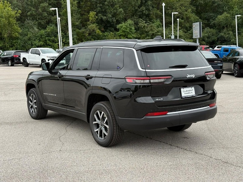 Jeep Grand Cherokee L Vehicle Image 04