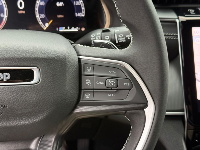 Jeep Grand Cherokee L Vehicle Image 20