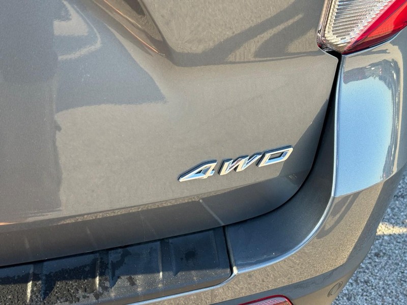 Ford Explorer Vehicle Image 07