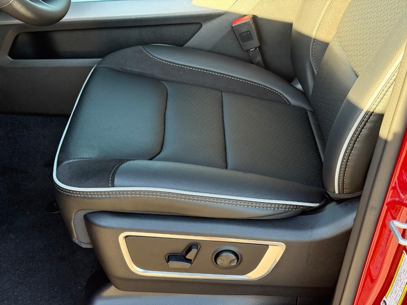 Ram 1500 Vehicle Image 16