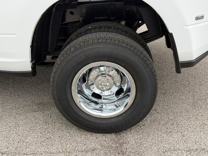 Ram 3500 Vehicle Image 05