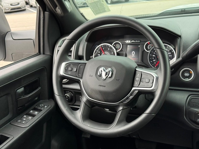 Ram 3500 Vehicle Image 09