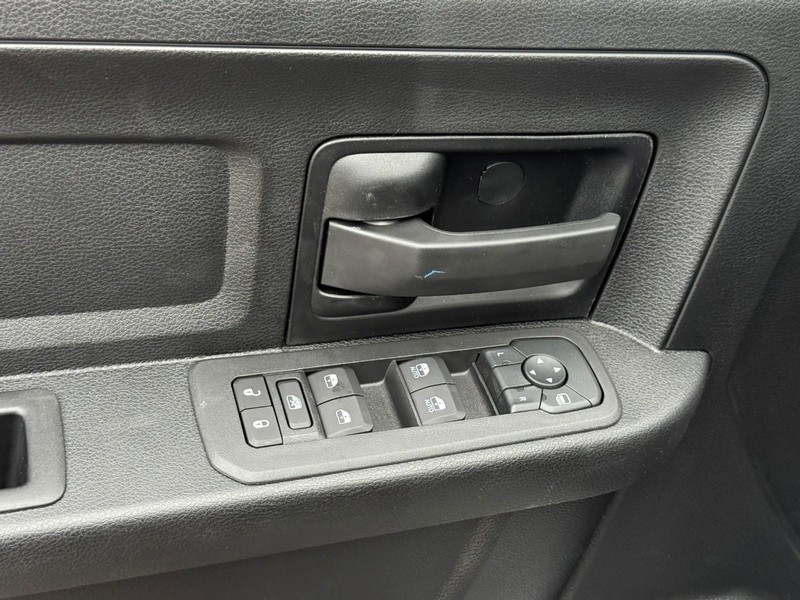 Ram 3500 Vehicle Image 13