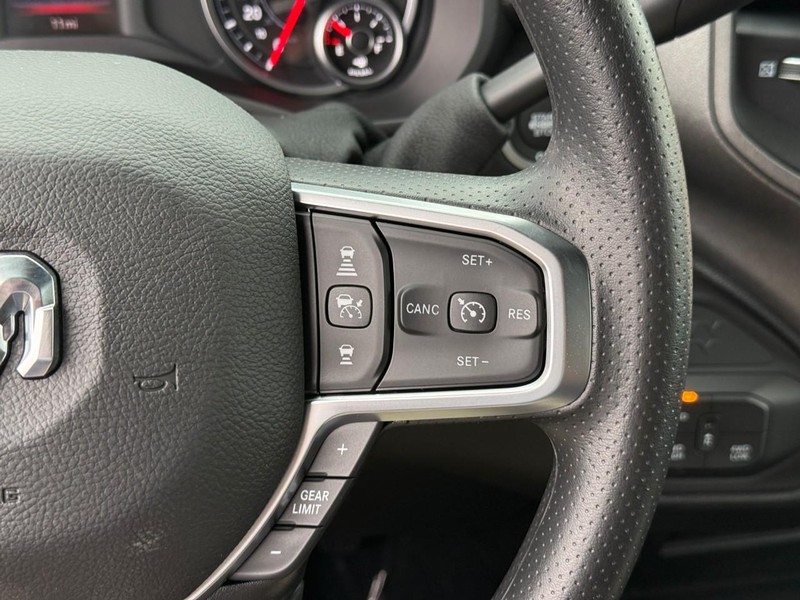 Ram 3500 Vehicle Image 17