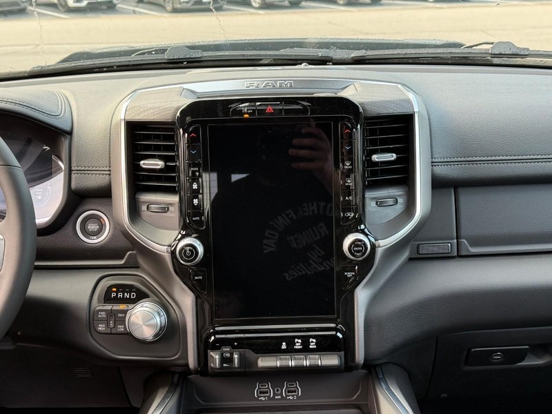 Ram 1500 Vehicle Image 11