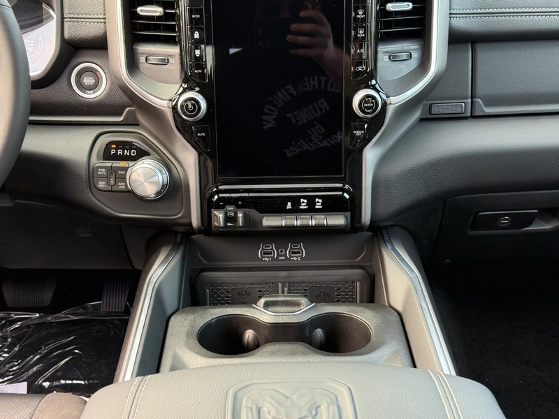 Ram 1500 Vehicle Image 12