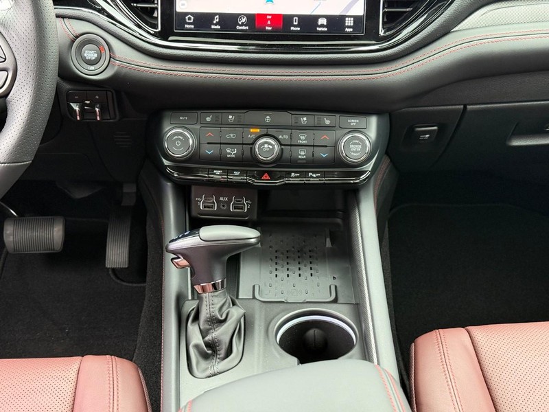Dodge Durango Vehicle Full-screen Gallery Image 10