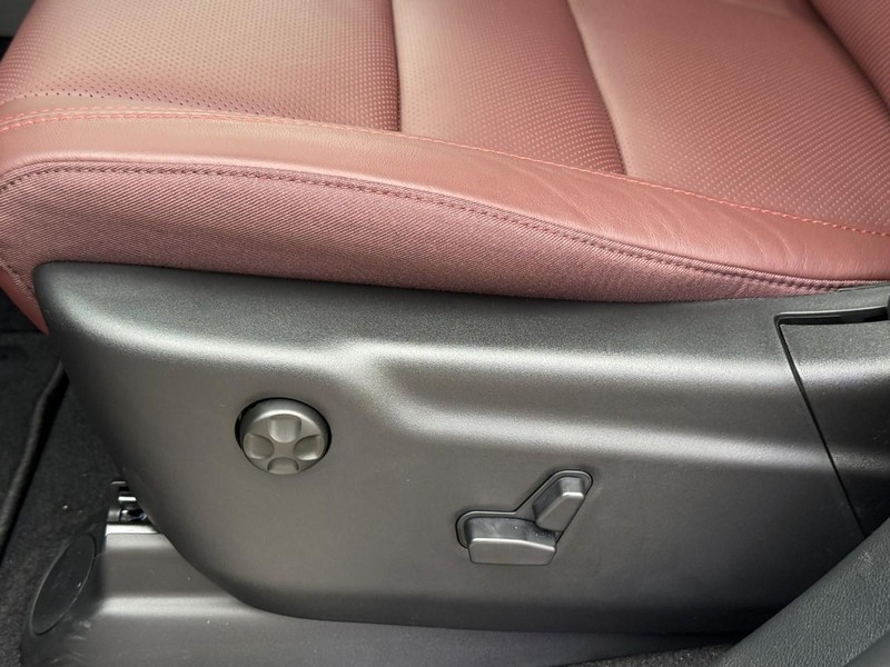 Dodge Durango Vehicle Full-screen Gallery Image 14