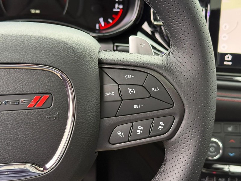 Dodge Durango Vehicle Full-screen Gallery Image 16