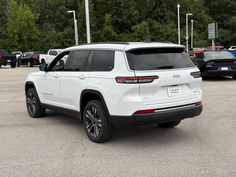 Jeep Grand Cherokee L Vehicle Image 04